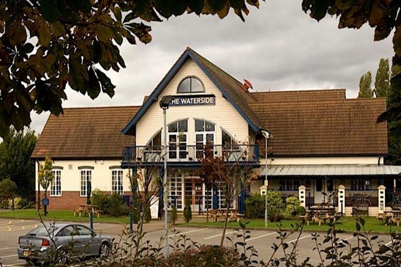 Premier Inn Warrington Centre Экстерьер фото